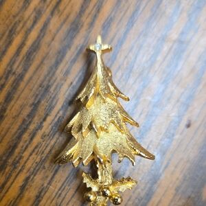 Gold Christmas Tree Brooch
